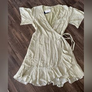 Women’s medium Abercrombie & Fitch green floral dress